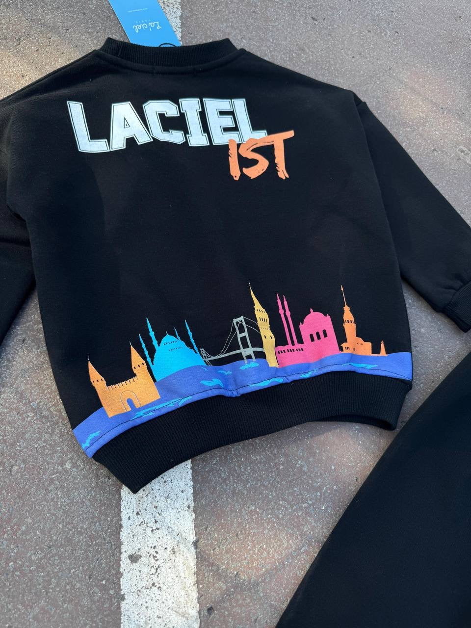 La’ciel Paris Istanbul set