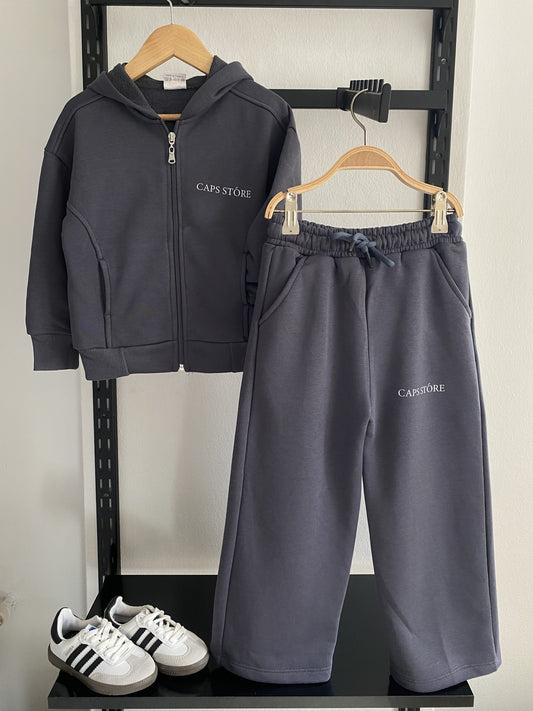 Caps Stóre Charcoal Gray Set