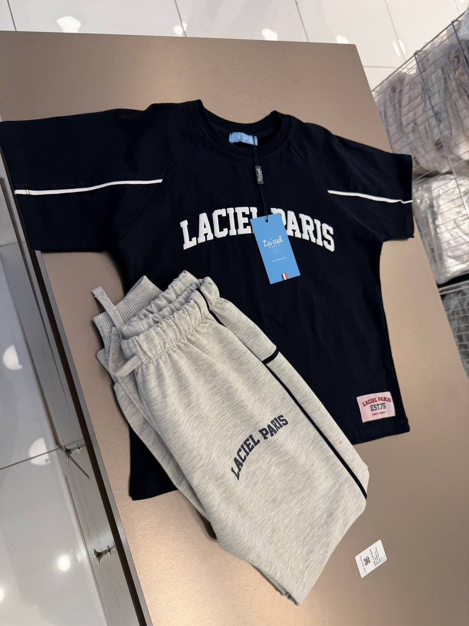 La’ciel Paris Navy Tee & Gray Jogger Set