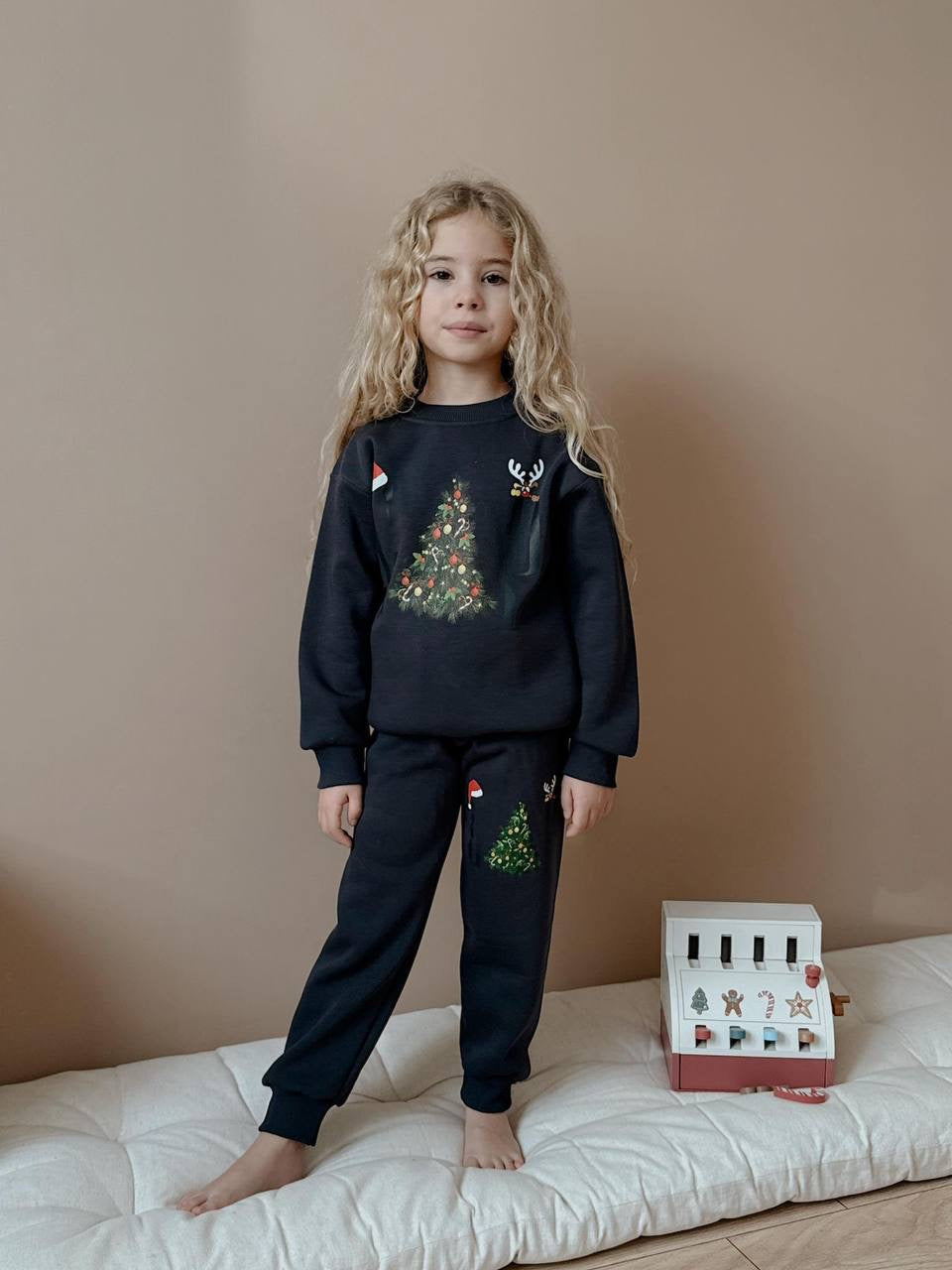 Dark Gray GAP Holiday Set