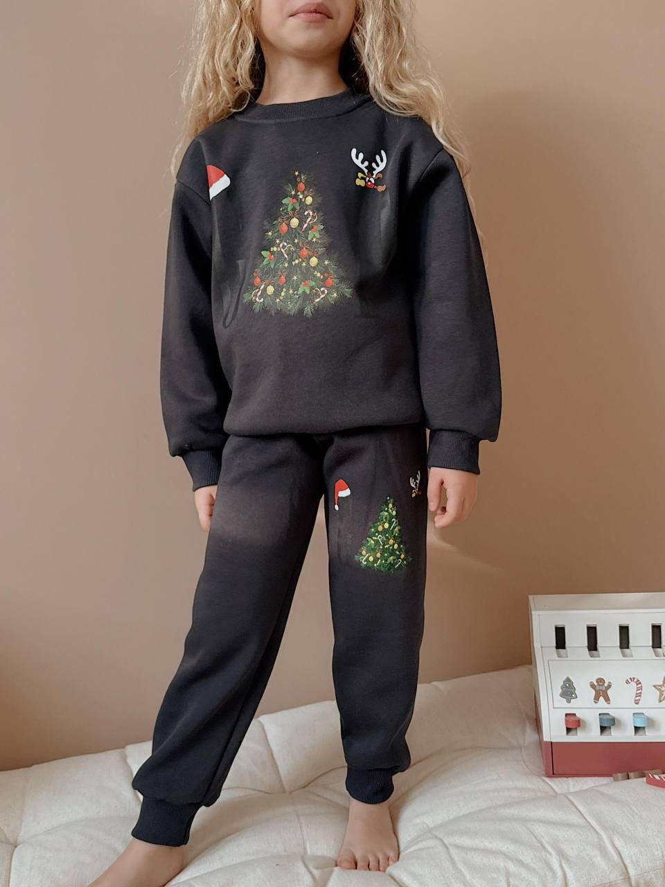 Dark Gray GAP Holiday Set